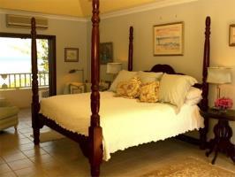4 Bedroom Villa - Runaway Bay Exteriér fotografie